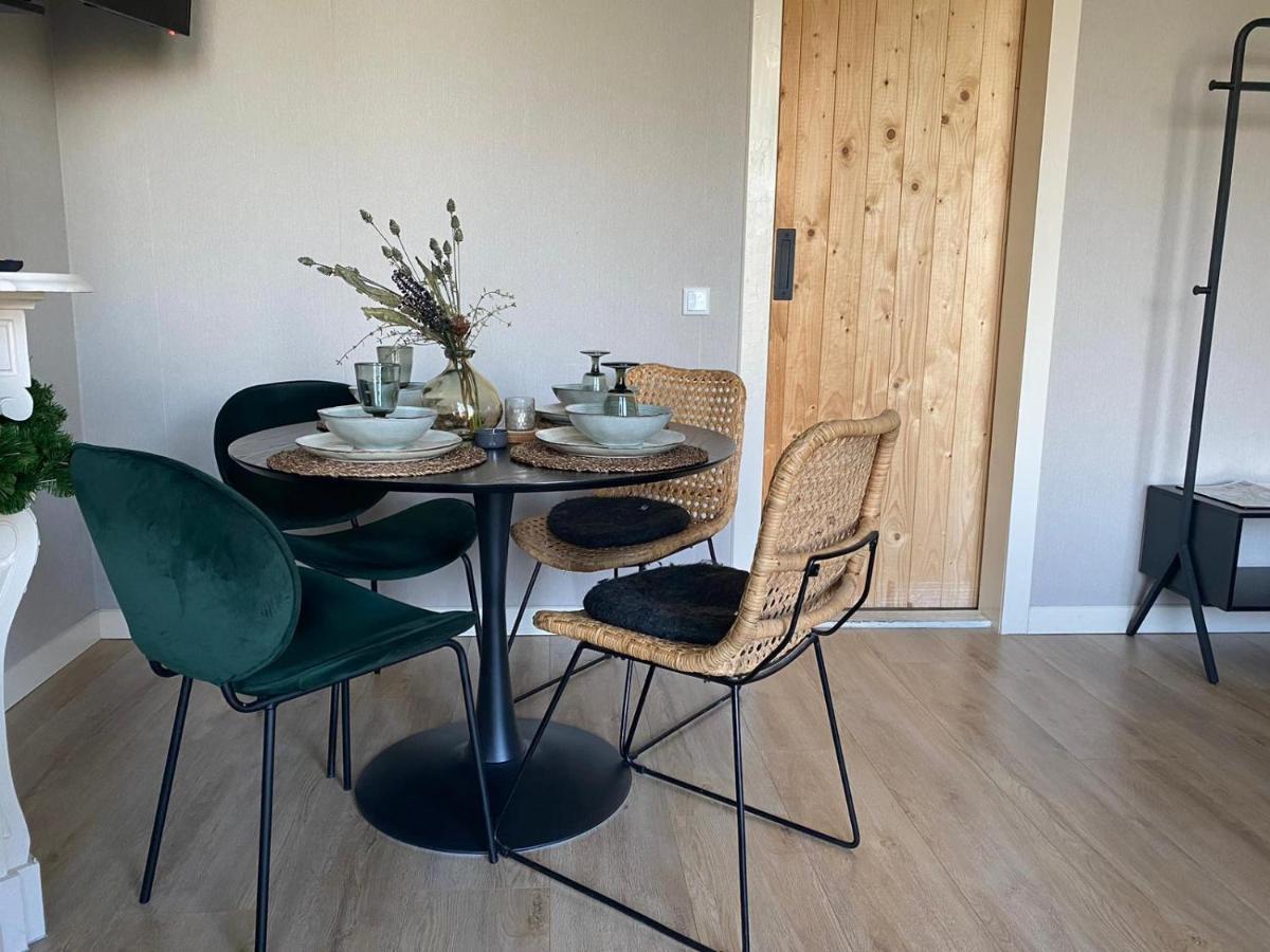 Hoogzand Statige Boerderijwoning Met Vrij Uitzicht En Tuinヴィラ エクステリア 写真